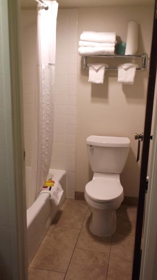 Hotel Super 8 By Wyndham Salina/scenic Hills Area 2*