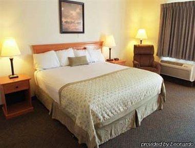 Super 8 By Wyndham Salina/scenic Hills Area 2* Salina