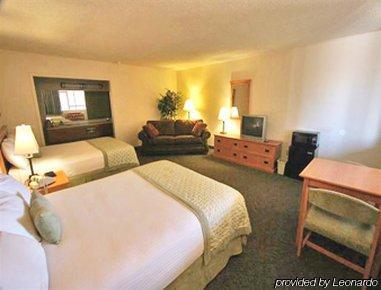 Super 8 By Wyndham Salina/scenic Hills Area 2*